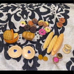 Little Pet Shop bakery lot accessories
